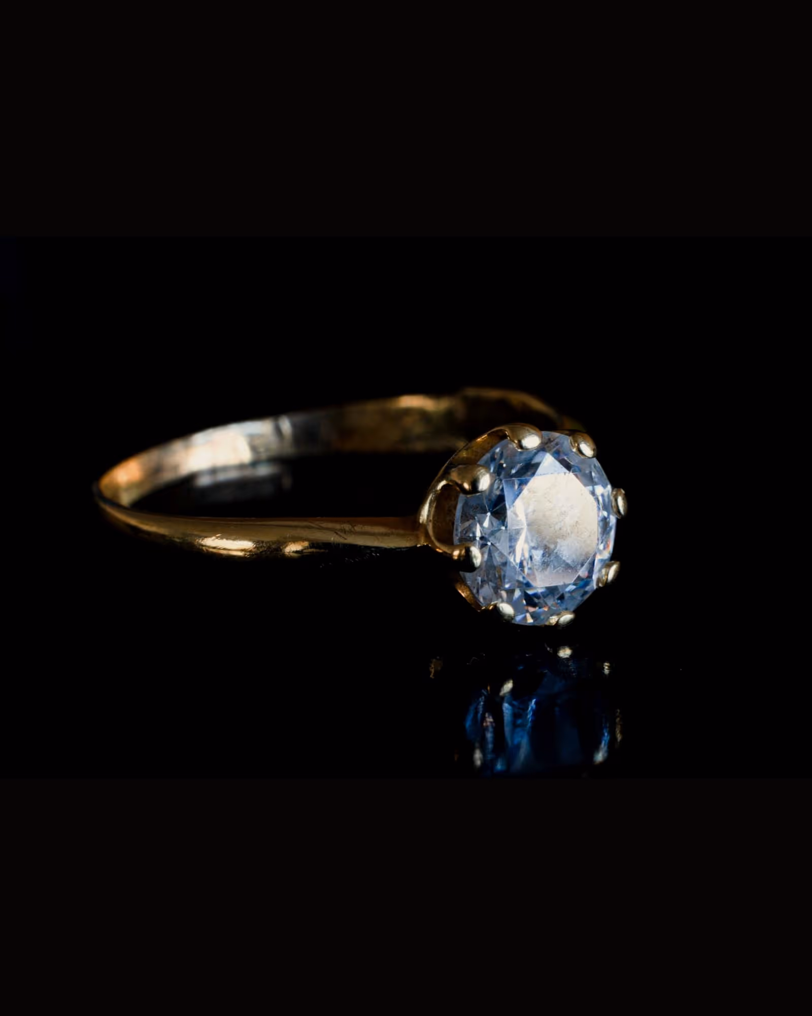Meridian Solitaire — 18K yellow · 1.02 ct · F / VS1